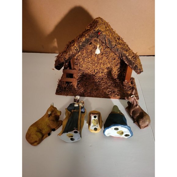 Vintage Christmas 7 Figure Nativity Set Handmade & Hand Painted - Picture 8 of 12